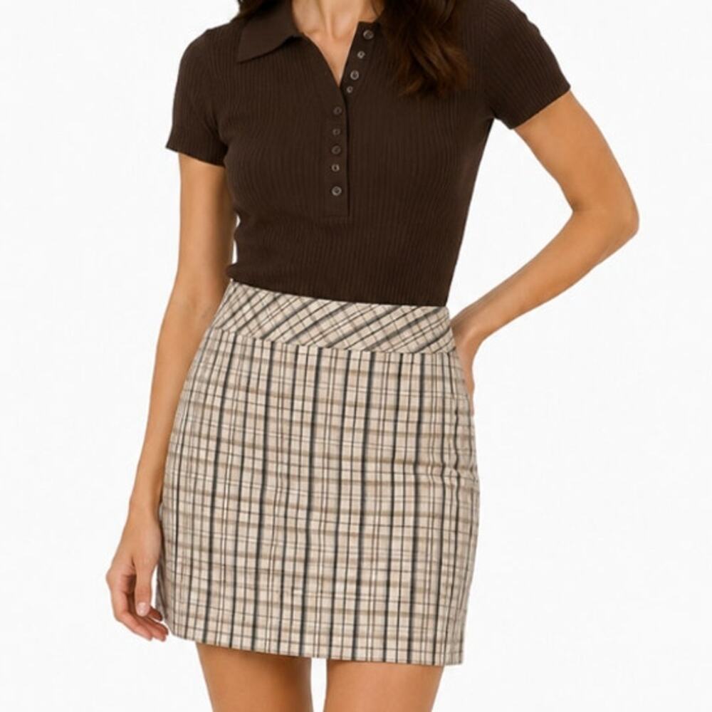 Emanuel Ungaro Tan Plaid Mini Skirt Size 12 Old Money Academia Neutral Classic